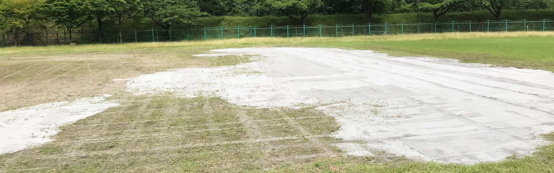 中川グランド内野に砂を入れました。